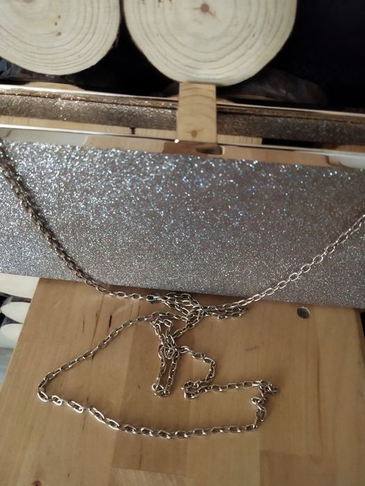 Elegancka torebka w kolorze złotym