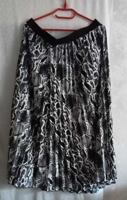 Спідниця жіноча в стилі  Versace  48-50 розмір,нова