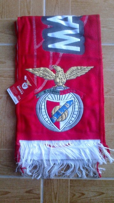 Cachecol do Sport Lisboa e Benfica - "O maior clube do mundo"