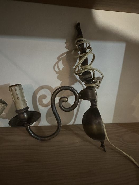 Apliques de parede em bronze