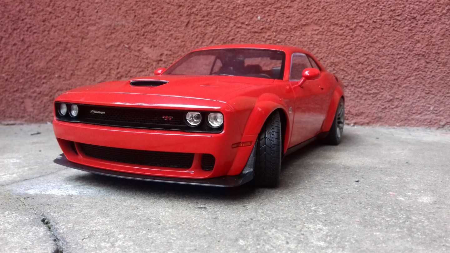 Dodge Challenger R/T Scat Pack 1:18 solido model samochodu