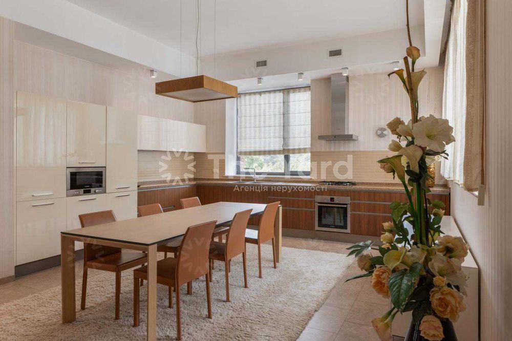 Продаж будинку 575м2 в Царському селі за адресою вул. Редутна, 54 БЕЗ%