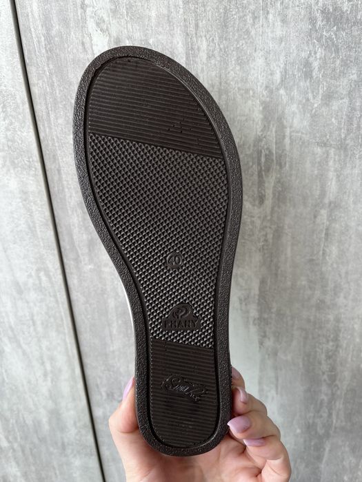 Шкіряне взуття на літо