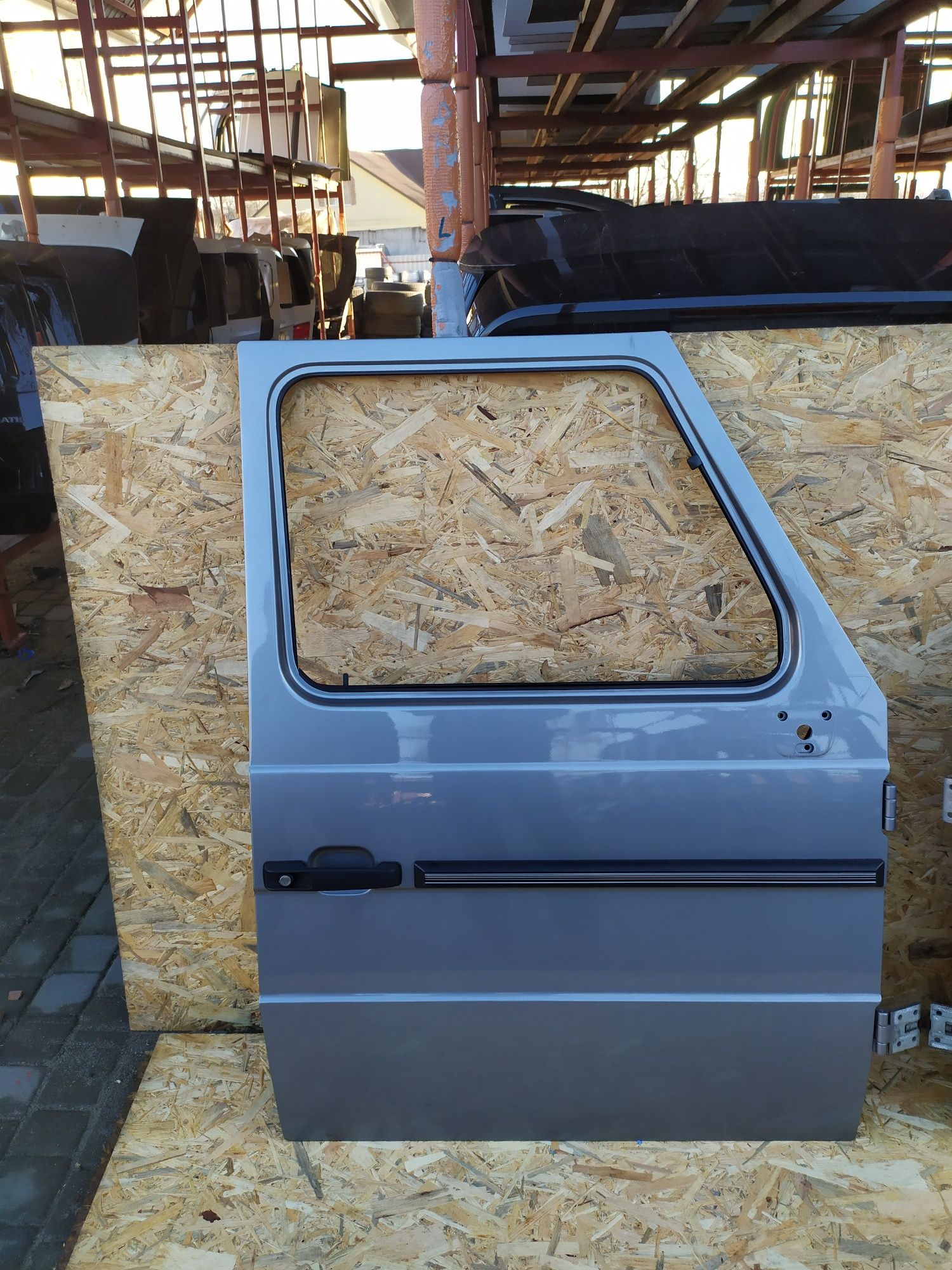 Двери двері (R) Mercedes-Benz G-Class A4637206205 W463