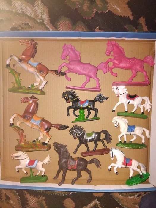 Солдатики лошади гдр