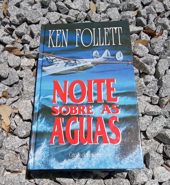 Noite sobre as águas