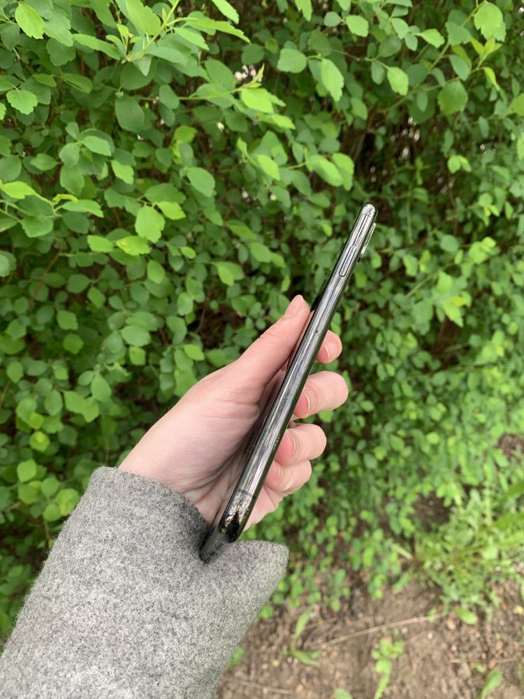 Iphone xs max 64. З європи