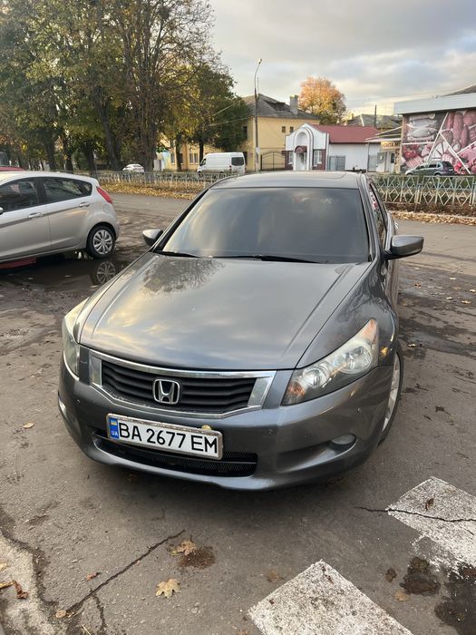 Хонда акорд 2008р 3.5