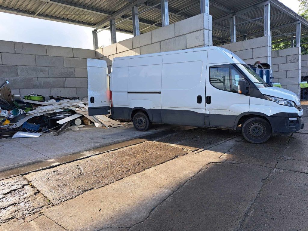 Wywóz Starych Mebli Utylizacja Darmowa Wycena Przeprowadzki Transport