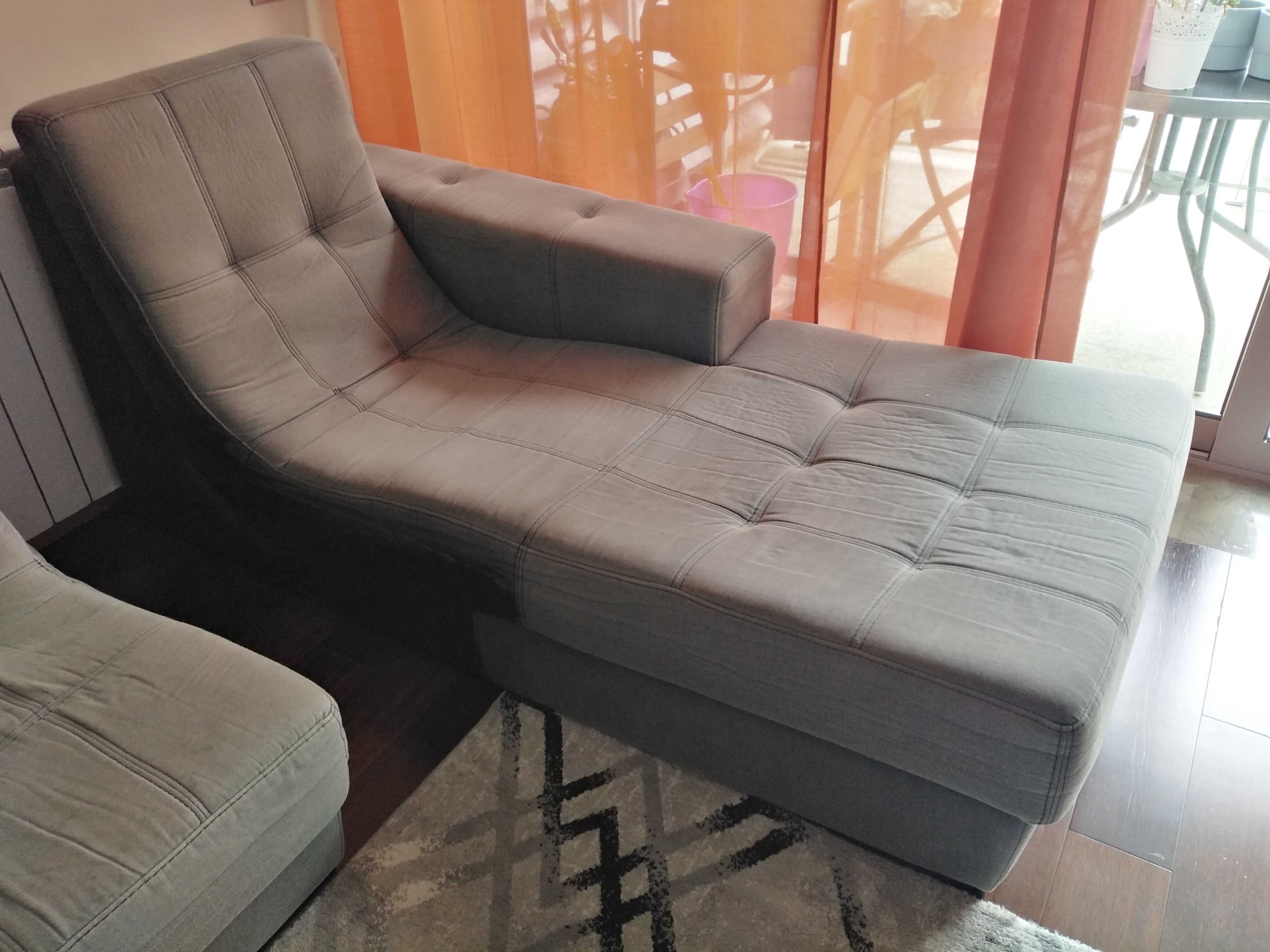 Sofá com chaise longue