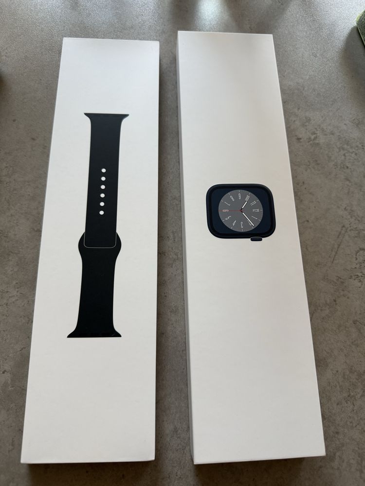 Zegarek  Apple watch series 8 45mm.