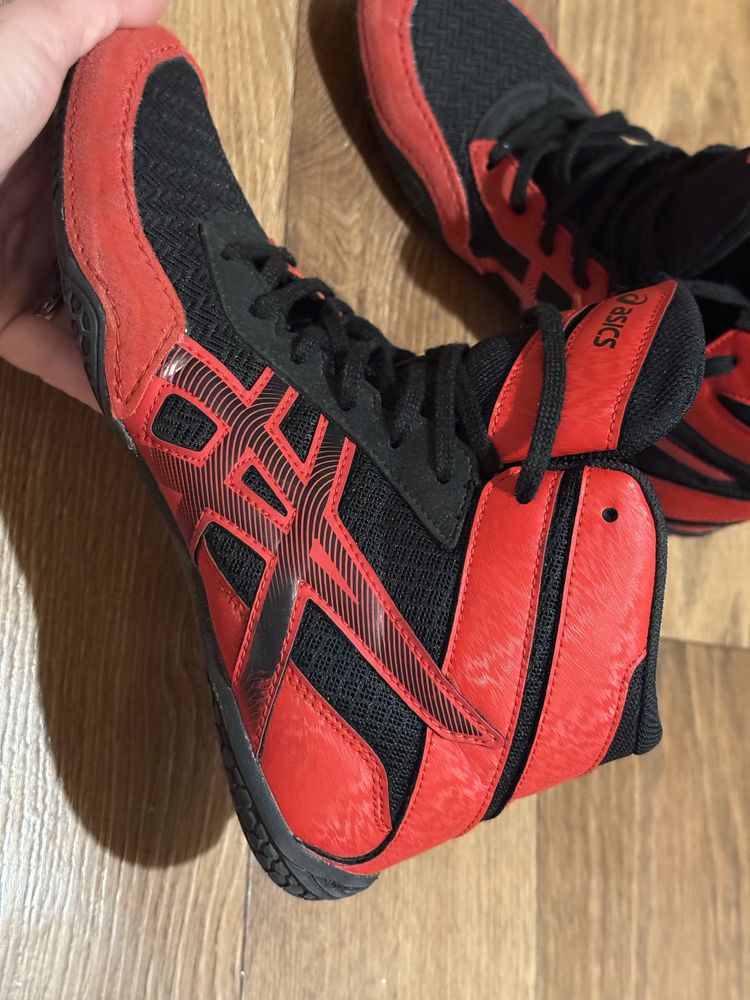 Продам борцовки «Asics», 39 размер