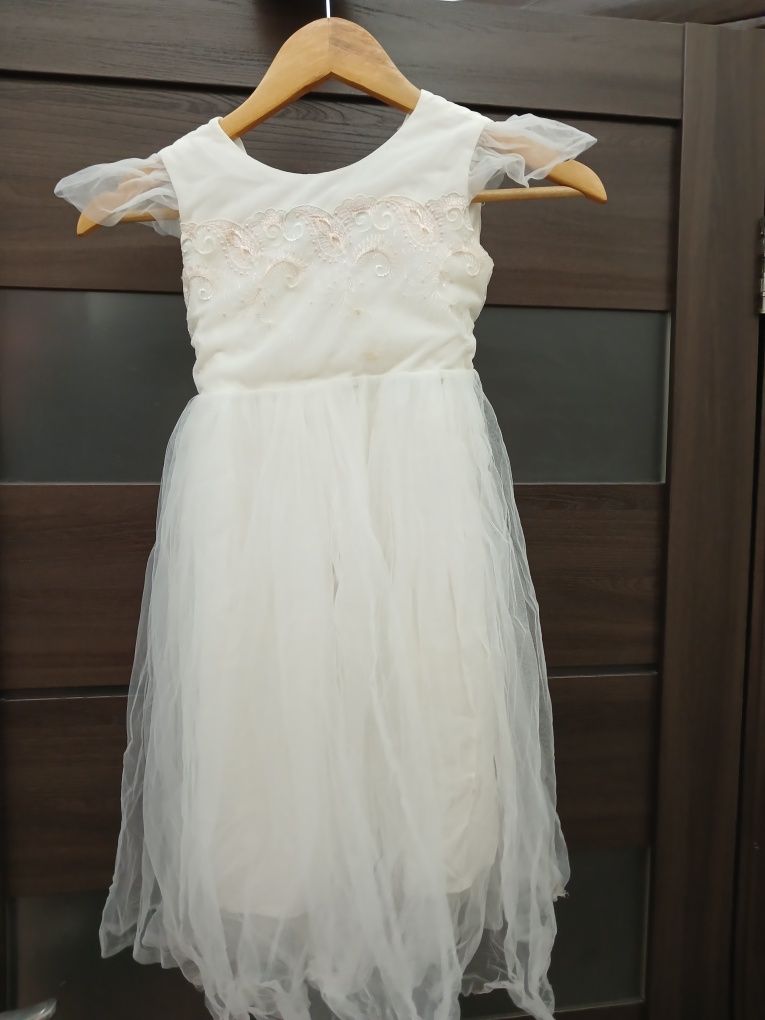 Біла святкова сукня 122-128