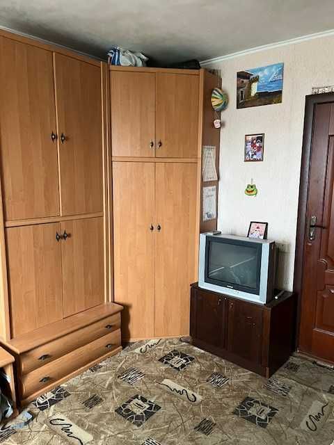 Лісовий масив кімната в гуртожитку вул. Поповича (Волкова) 10