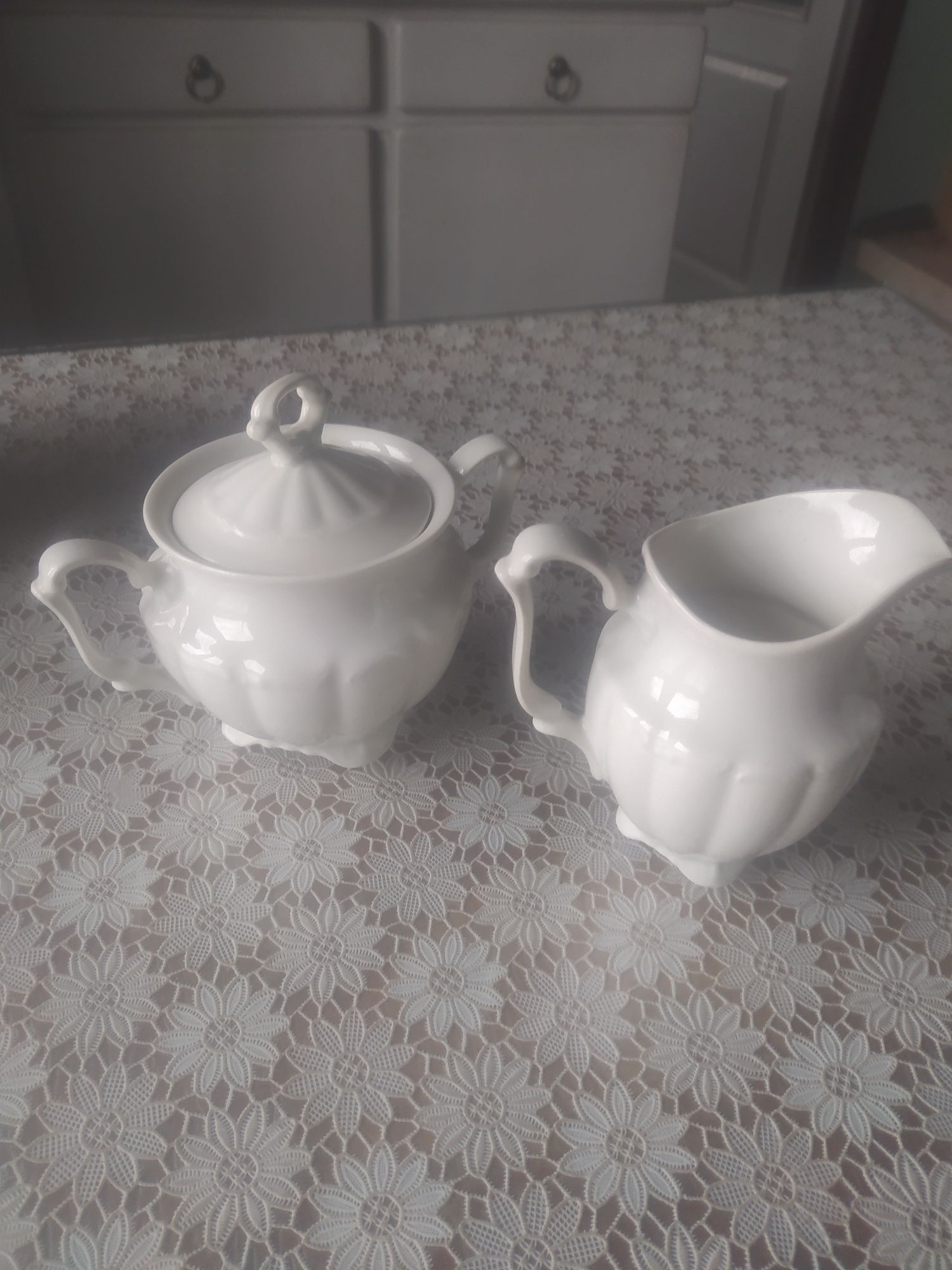 Porcelana Tielsch Wałbrzych PRL; mlecznik, cukiernica