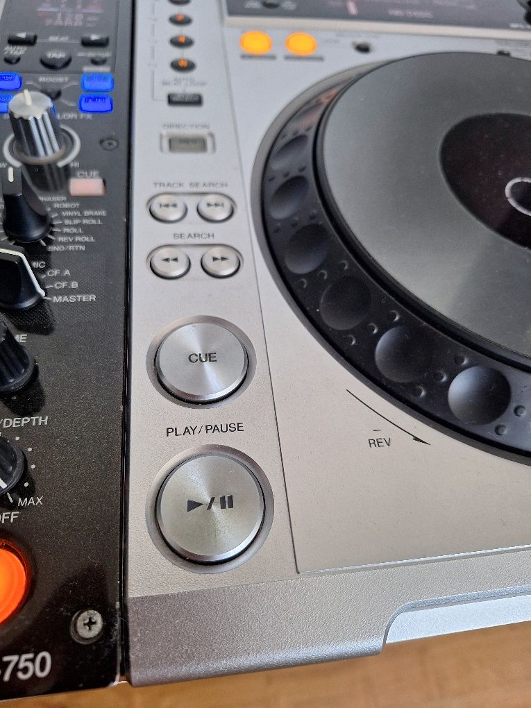 Zestaw dj Pioneer djm 750 oraz 2x cdj 850 konsola Dj super
