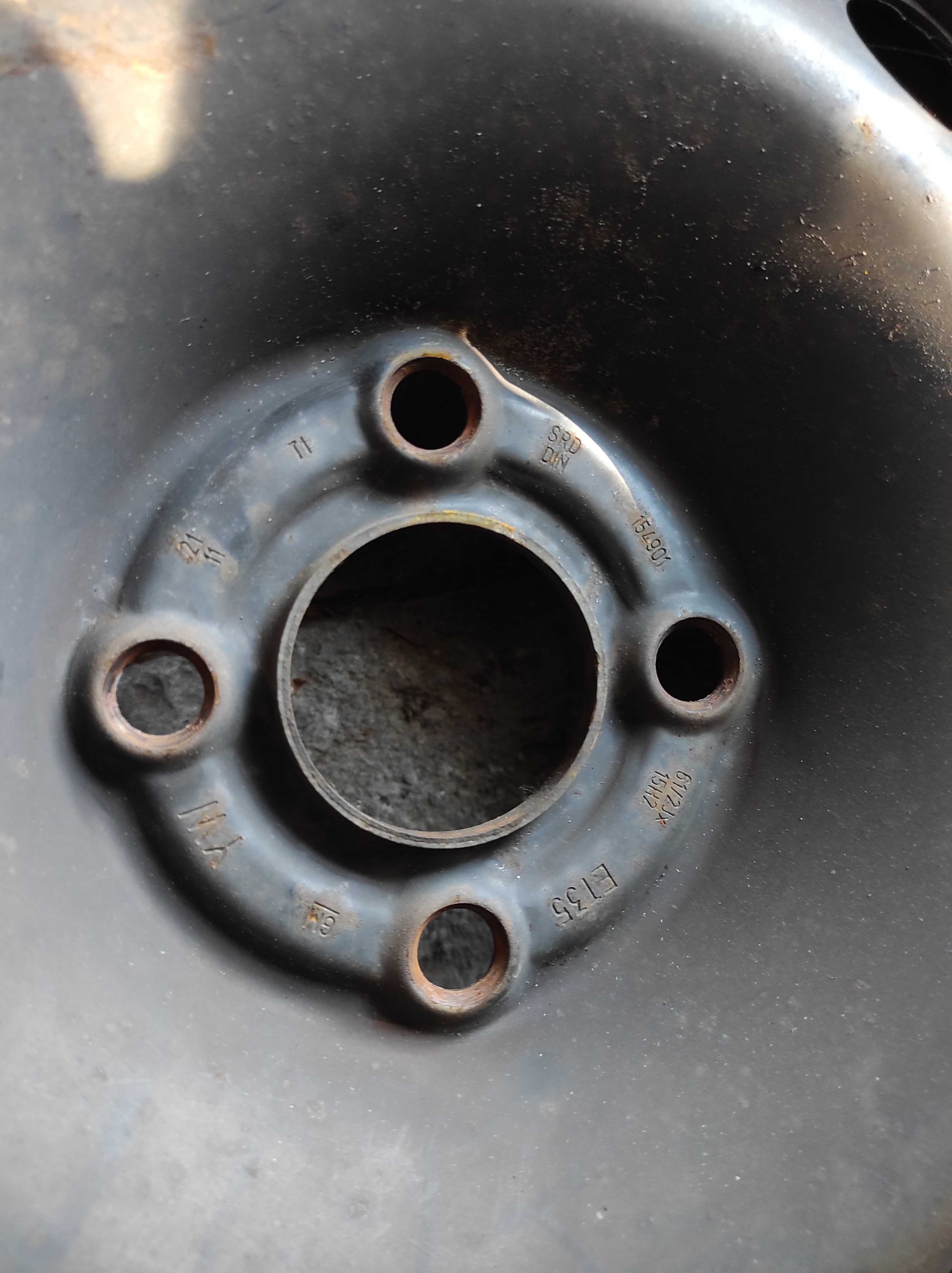 Opel Astra H Corsa D felgi stalowe 4 x 100 15 cali z Niemiec proste