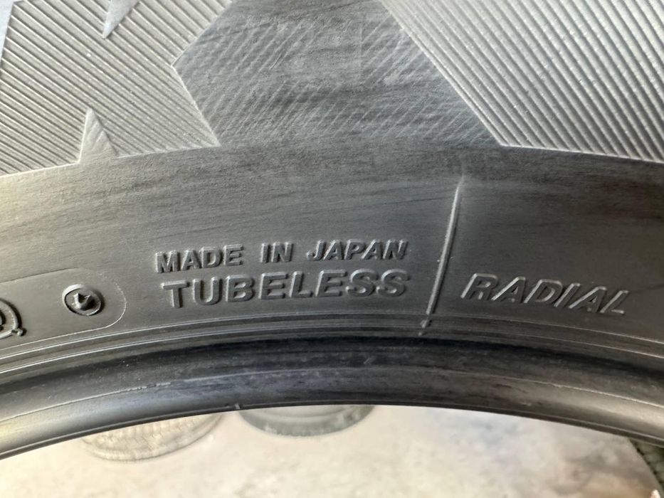 225/60 r18 bridgestone blizzak dm-v2 8mm шини бу зима