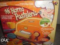 Brinquedo para crianças. forno que faz bolachas.k