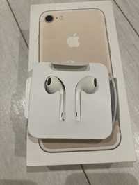 Продам наушники EarPods