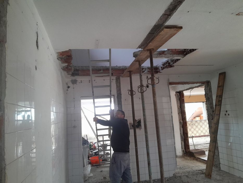 Tudo o tipo de trabalhos de trolha e pintura  etc.