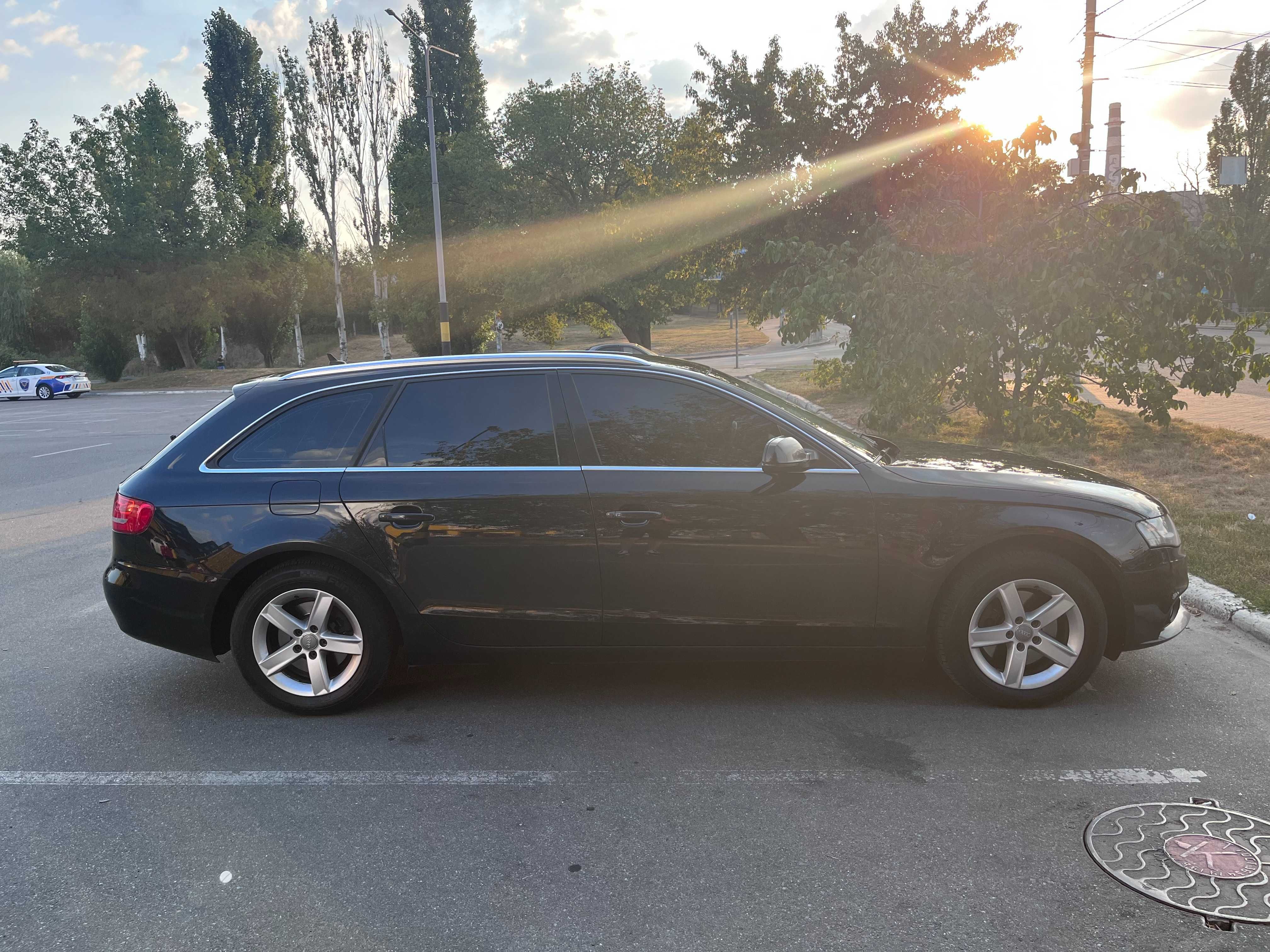 продам авто Audi A4 2011