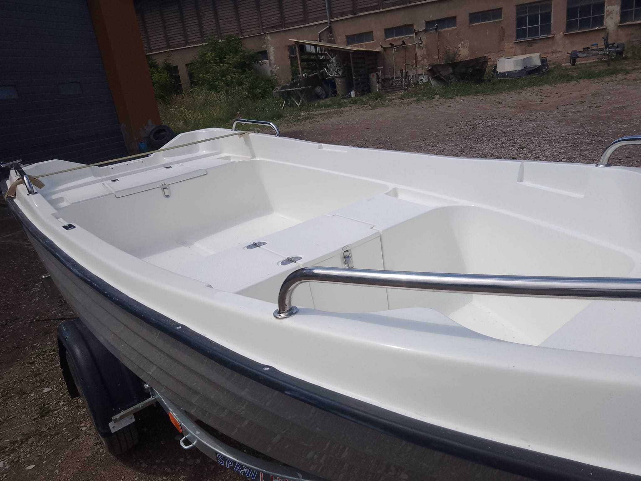 Nowa łódź wędkarska Masurian Maverick 40, wysoka burta