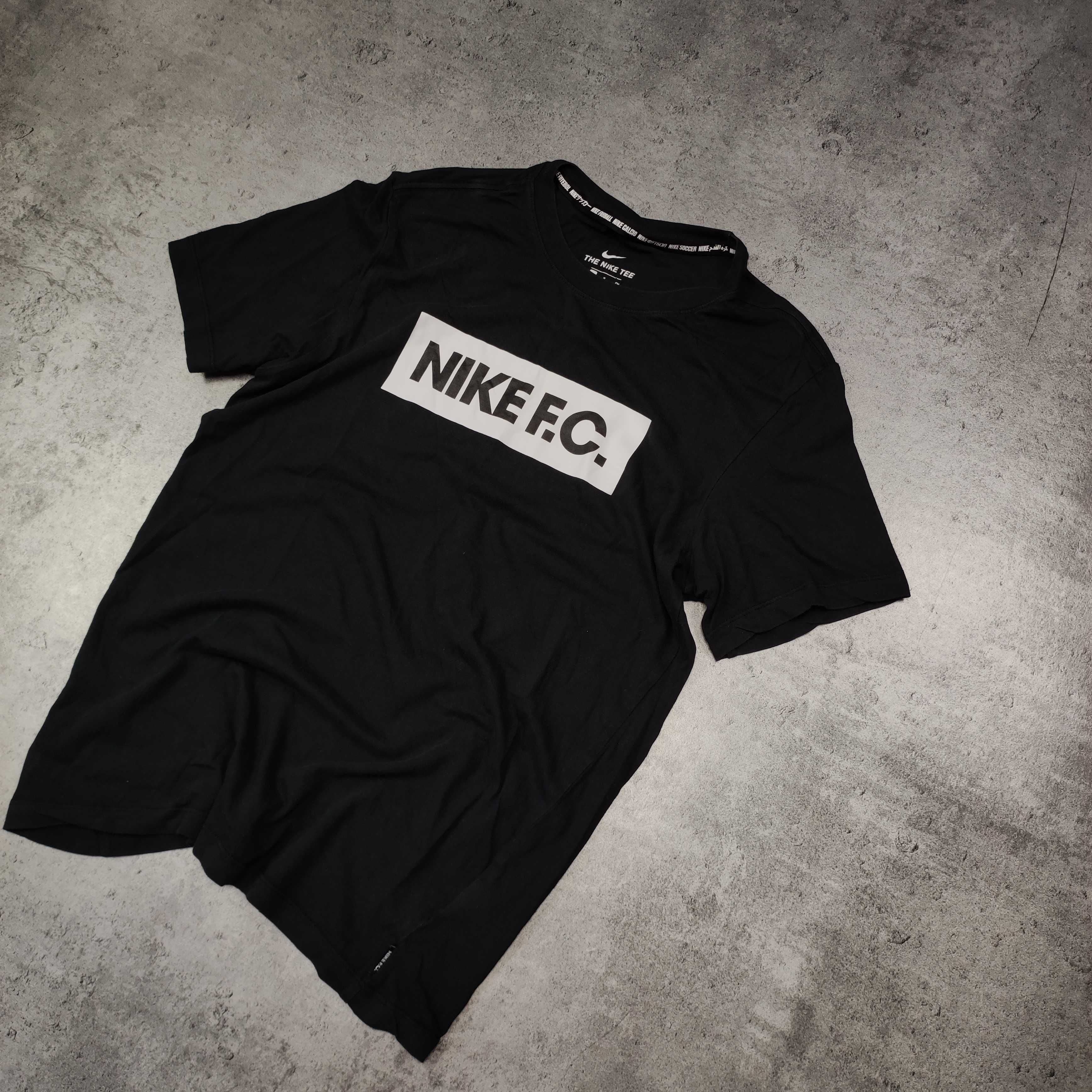 MĘSKA Koszulka Sportowa Bawełna Czarna Duże Logo Nike FC Football