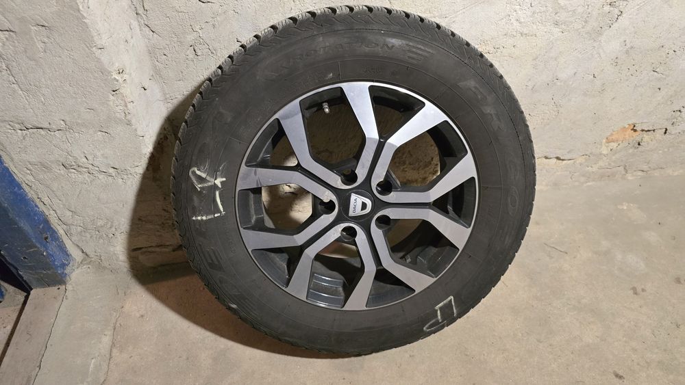 Koła zimowe Dębica Frigo HP2 215/65 R16 felgi 5x114.3  do Duster