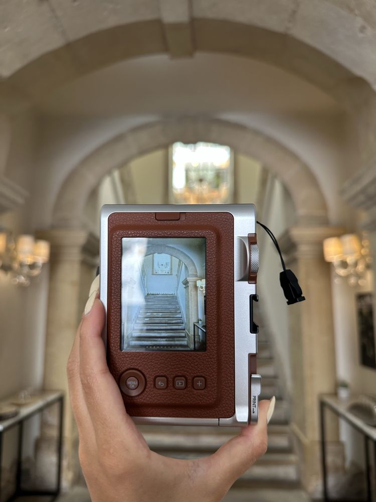 Máquina Fotográfica Instantânea Fujifilm Instax Mini Evo Castanha