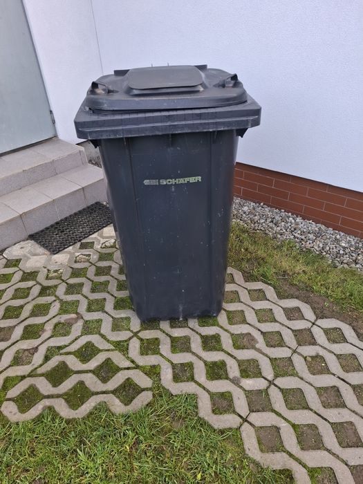 Kosz na śmieci 240 l