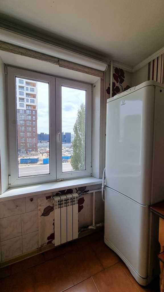 БЕЗ КОМІСІЇ! 2К по вул.Березняківська, 38, парк, пляж, магазини, школи
