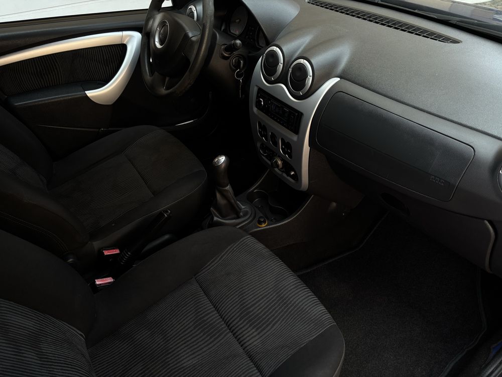 Dacia Sandero 1.4 2009 кондиціонер