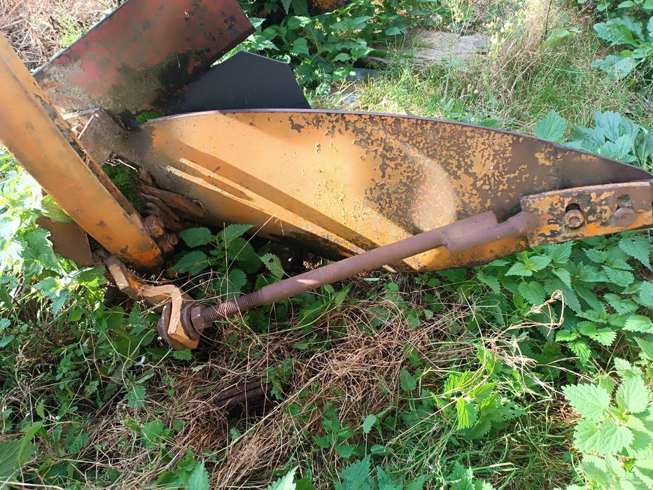 Pług 3 skiby resor Howard