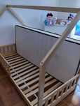 Cama de criança com colchão