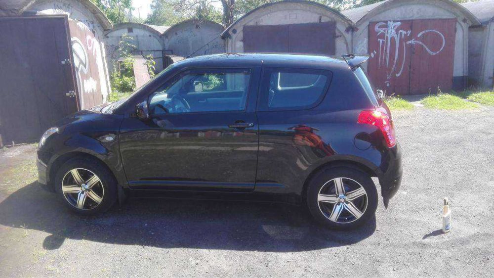 Sprzedam samochód marki Suzuki Swift