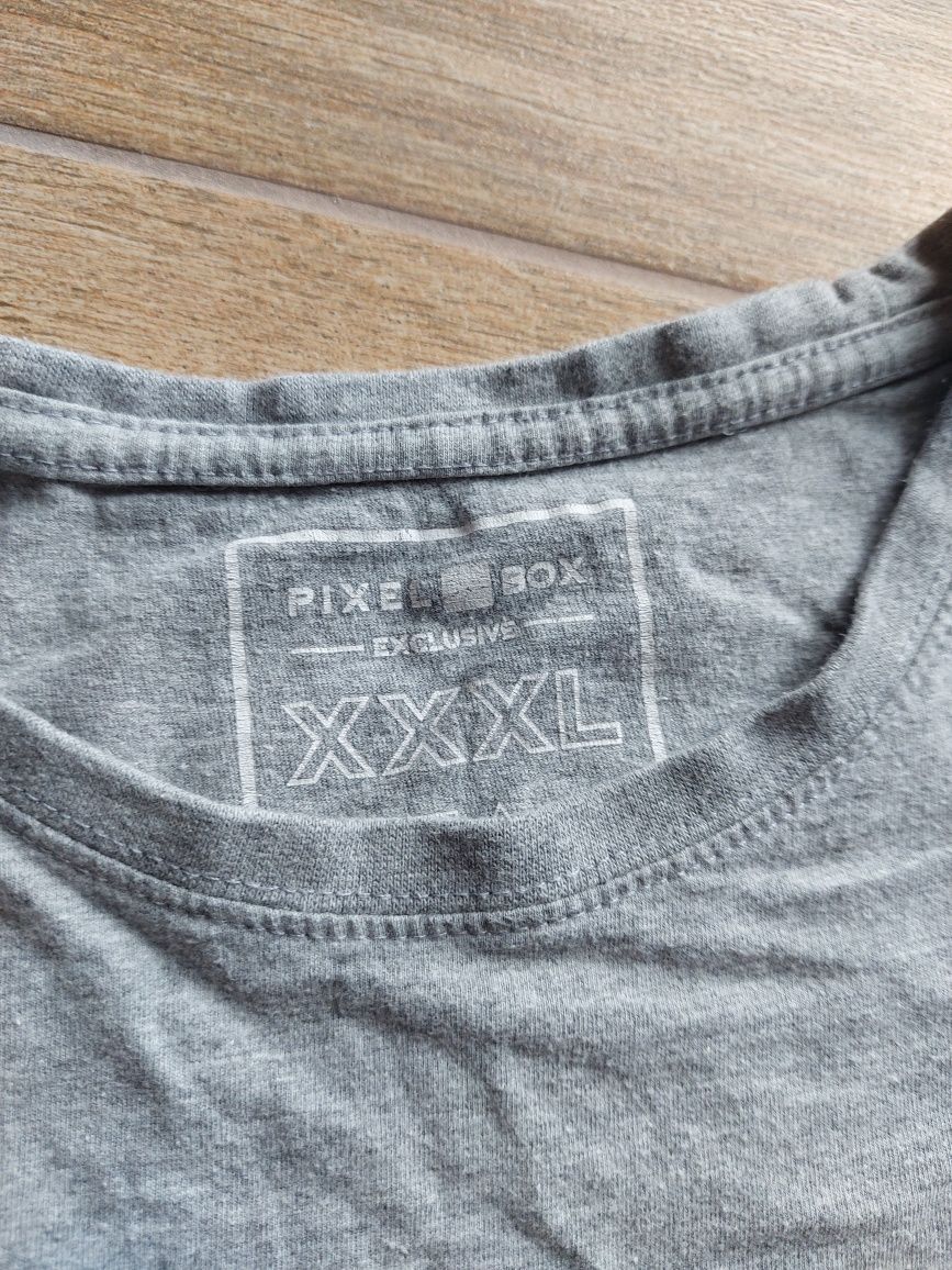 Używany męski t-shirt Talk to the Fist z PIXEL BOX, rozm. 3XL