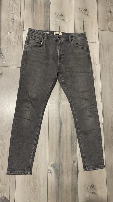 Spodnie PULL&BEAR 44 CAROT męskie jeansy ciemnoszare bawełna
