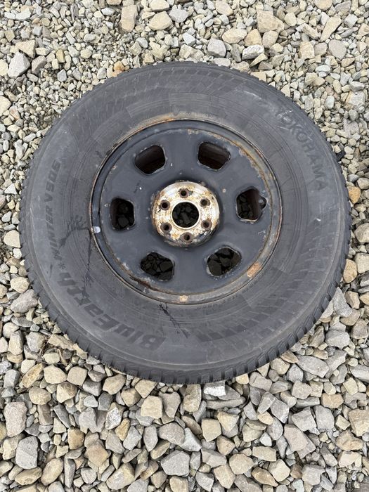 Komplet kół zimowych Nissan Navara NP300 – 265/70 R16, felgi stalowe