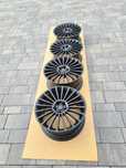 Felgi aluminiowe 5x114.3 r20 jak nowe przód 8.5cali ,tył 9.5cali