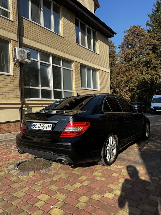 Mercedes-Benz c300 (AMG обвіс) 4х4