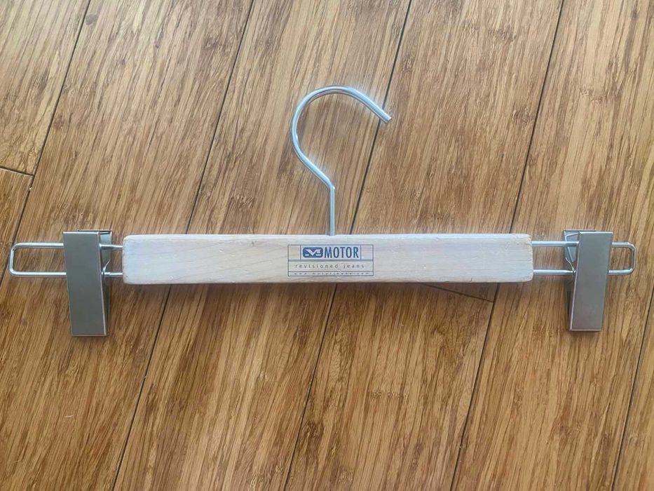 Вішаки, тремпеля дерев'яні вир-во Туреччини комплект 10 од.