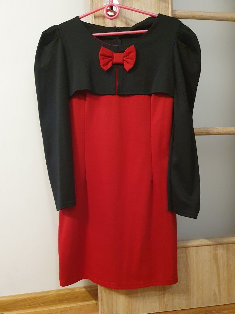 Sukienka czerwono czarna z kokardą M