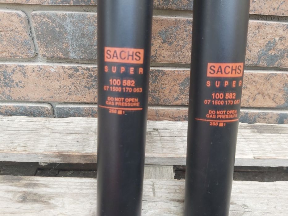 Амортизатор передний вкладыш Sachs Audi,Volkswagen golf 2,3 Jetta 2