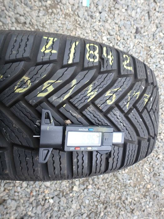 205/45r17 205/45/17 Michelin Alpin 6 Z/842