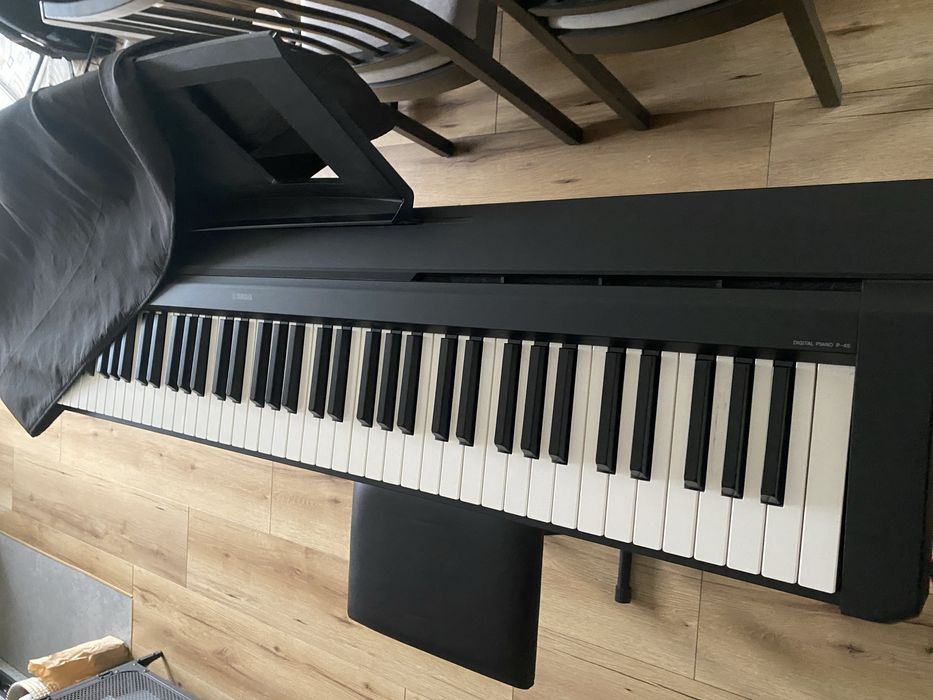 Pianino Yamaha P45