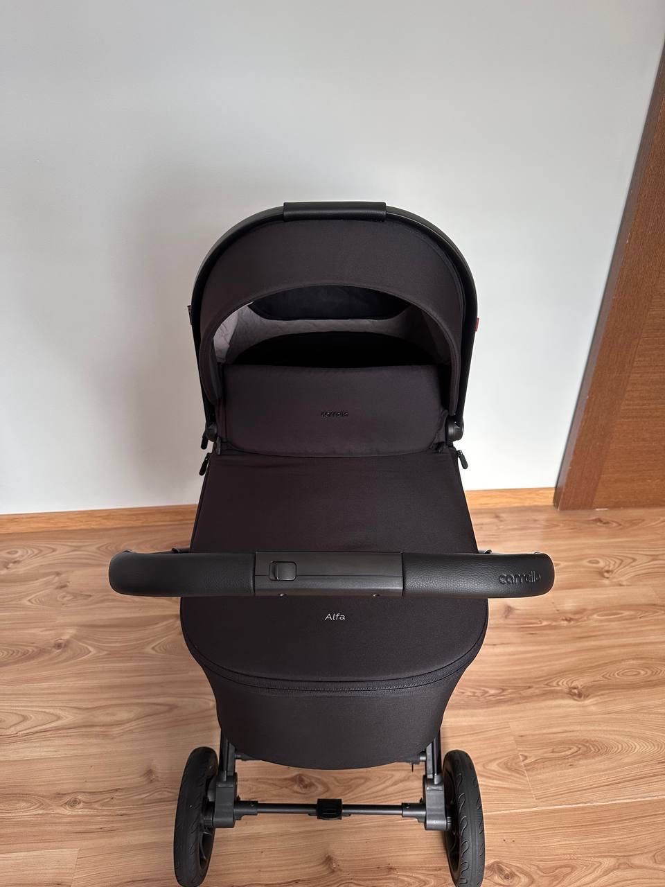 Corrella Alfa 2w1 wraz z fotelikiem samochodowym Cybex Cloud
T i-Size.
