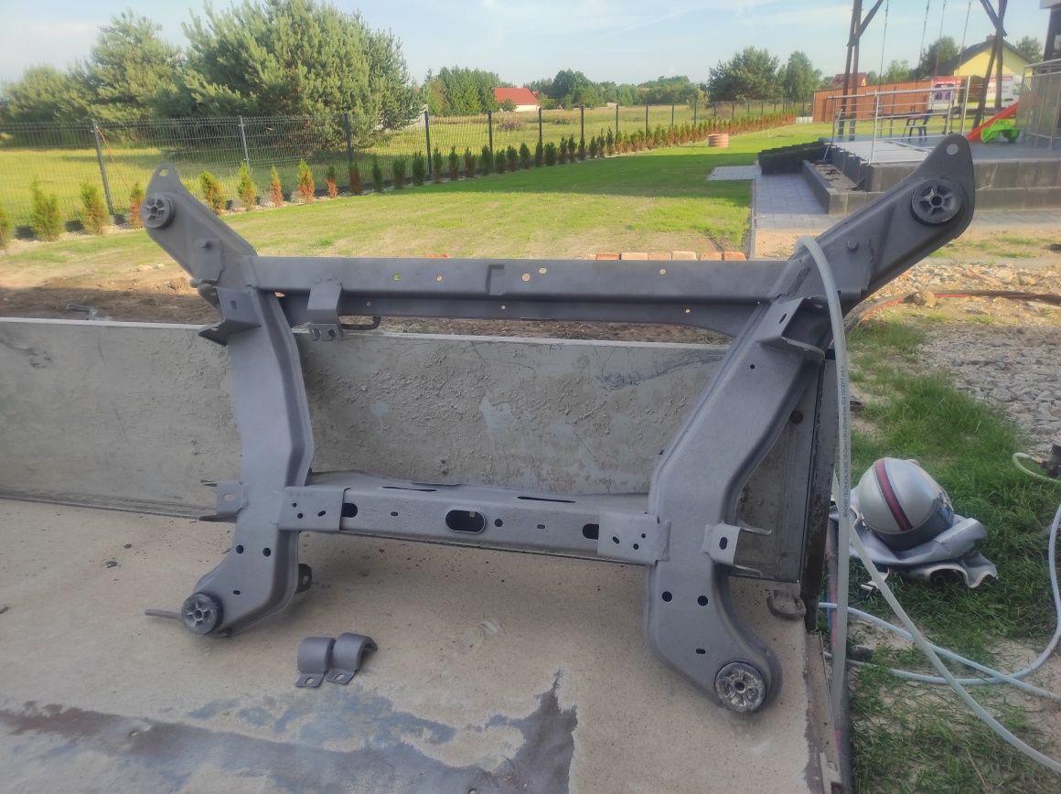 Piaskowanie maszyn urządzeń maszyn rolniczych elementów metalowych