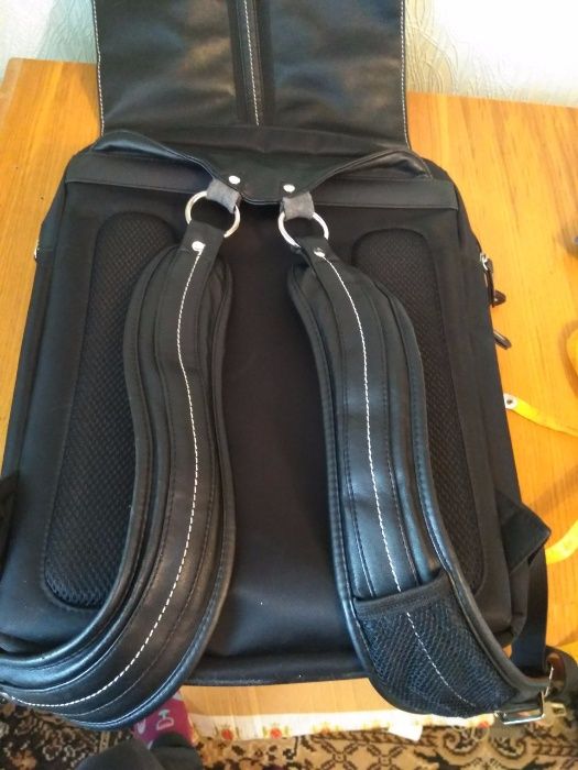 Продам рюкзак для ноутбука