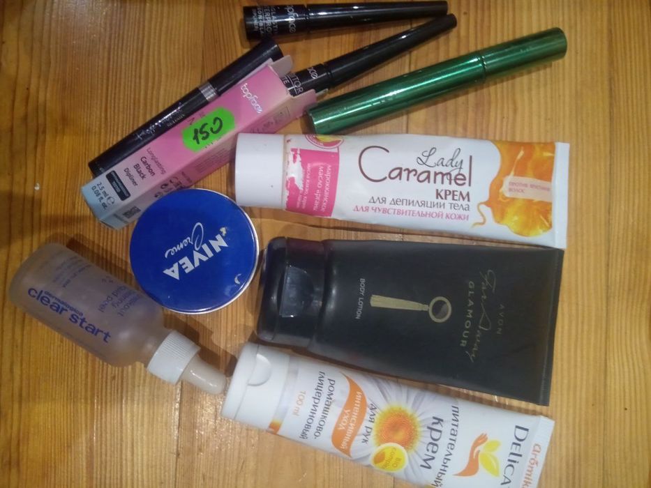 Женская косметика, одежда